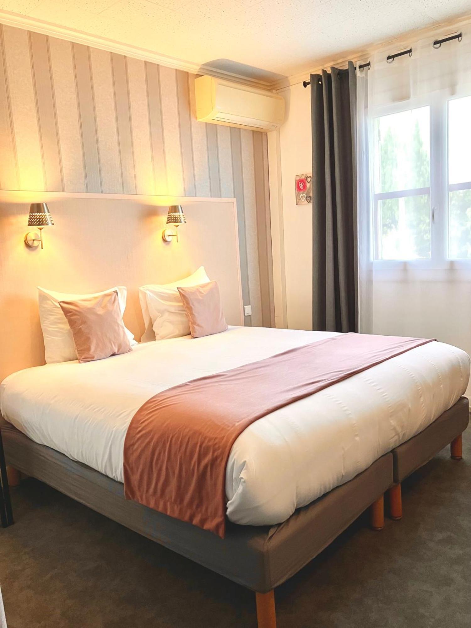 Hotel Lou Marquès 2*