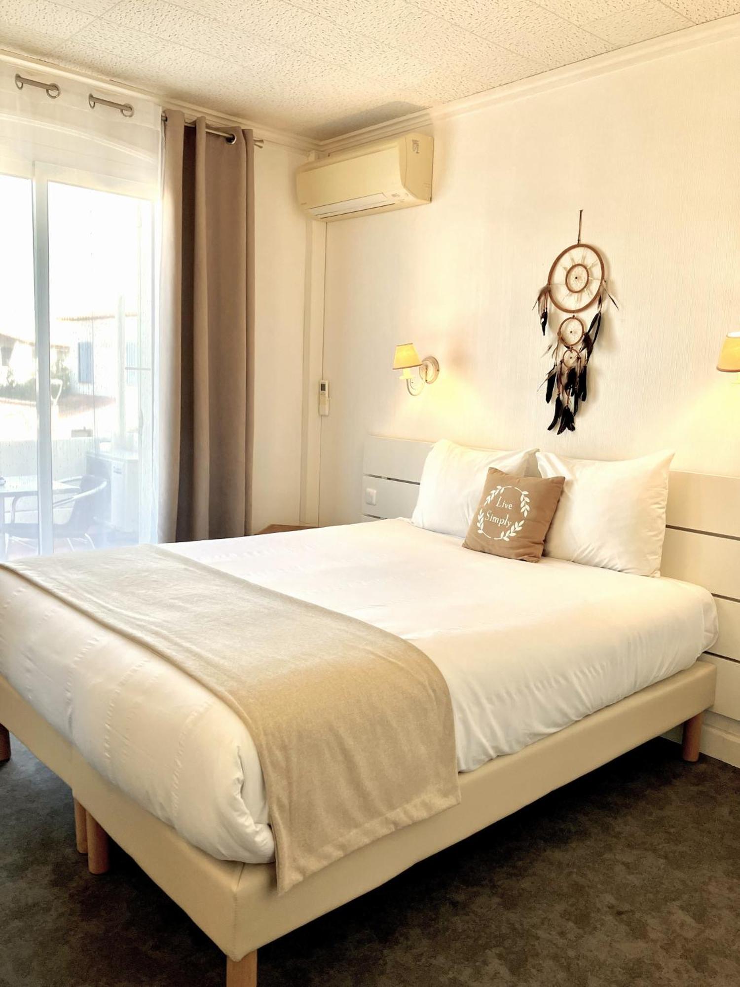 Hotel Lou Marquès 2*
